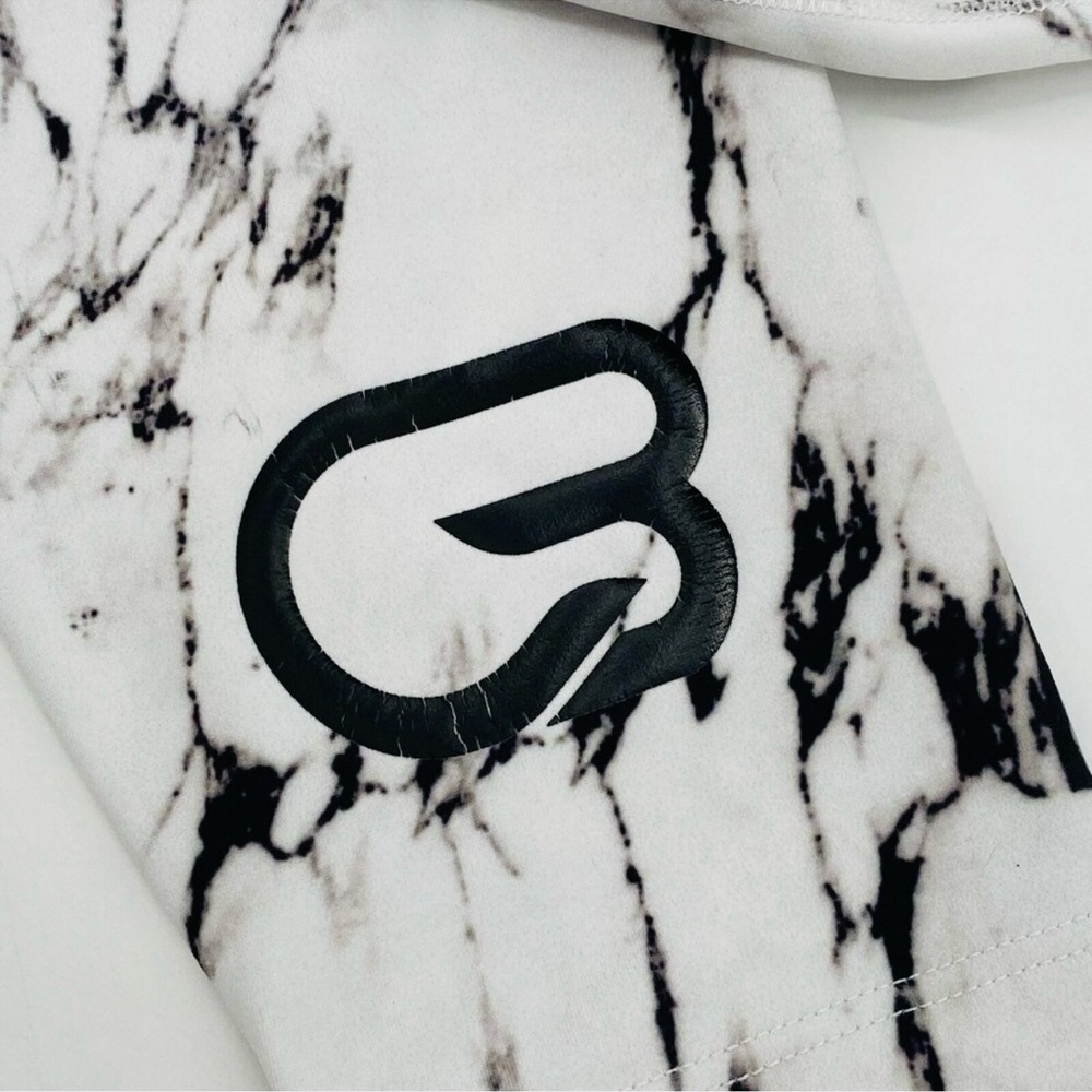 BEYOND YOGA 💥RARE💥 Olympus White & Black Marble High Waisted Midi Leggings - Picture 9 of 15